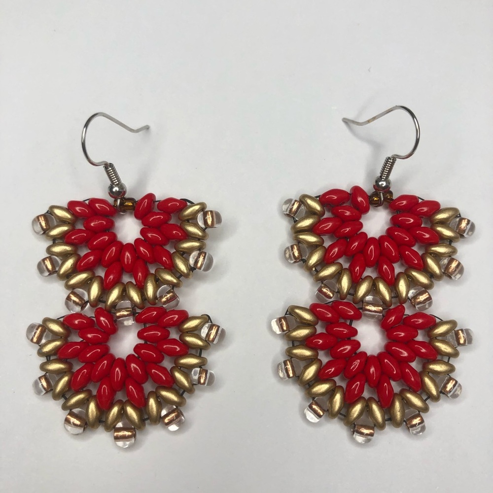 Vibrant fan earrings. Super duo beads in red and gold. Fishhook earrings.Jewelry